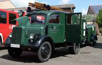 MB als Löschfahrzeug des ehem. Kreises Hünfeld mit angehängtem TS-Anhänger beim Ortsjubiläum von Eiterfeld-Großentaft im Juni 2015