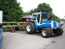 ZT 323 mit Doppelbereifung zum Traktorentreffen in Markleeberg 2005. Der Traktor geh�rt wie auch die Gleisbandtraktoren zur Sammlung der Rottelsdorfer Schlepperfreunde