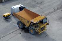 Muldenkipper CAT 775 am 15.05.15 im Hafen von Kristiansand (NOR)