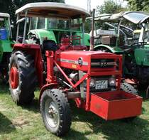MF 133, steht in Gudensberg bei der Oldtimerausstellung 2015