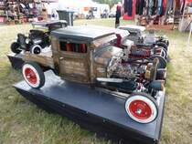 Modell eines Ford Modell A Pick-Up auf dem US-Car-Treffen in Stadtbredimus (Lux.) am 05.07.2015