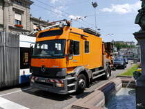 VBZ Zürich  - Mercedes Actros Hilfswagen Nr.1  ZH  583313 unterwegs in der Stadt Zürich am 11.07.2015