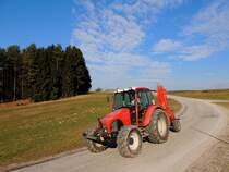 LINDNER GeoTRAC 60; in der hügeligen Mühlviertler Landschaft; 150310