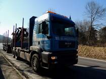 MAN Holztransporter auf der B124 bei Bad-Zell in Richtung Zwettl; 150310
