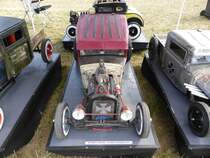 Modell eines Ford Modell A Sedan auf dem US-Car-Treffen in Stadtbredimus (Lux.) am 05.07.2015