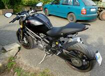 Ducati Monster, der italienische Hersteller baute die Monster-Serie ab 1993 in verschiedenen Varianten, Juli 2015