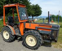 Holder Cultitrac, knickgelenkter Schmalspurschlepper mit Allradantrieb, Juli 2015