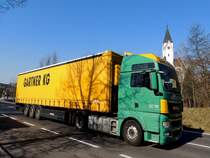 MAN TGX18.440 der Sped. Gartner, auf der B124 in Richtung Zwettl; 150319
