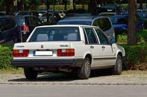 VOLVO 740 GL, Parkplatz Botanischer Garten, Augsburg, 16.07.2015