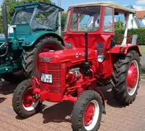 Farmall DED 3, gesehen bei der Oldtimerausstellung der  Alten Zylinder  Hilders im Juni 2015