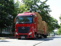 Mercedes Benz Actros am 18.07.15 in Neu-Isenburg