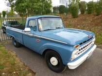 Ford F-250 am 19.07.2015 auf dem 31. Konzer Old- und Youngtimertreffen