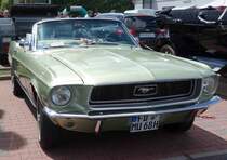 Ford Mustang, gesehen bei der Oldtimerausstellung der  Alten Zylinder  Hilders im Juni 2015