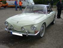 VW Typ 34 Karmann-Ghia Coupe. 1961 - 1969. Von diesem auf dem Typ 3 basierenden 2+2 Coupe wurden insgesamt 42505 Einheiten produziert. Oldtimertreffen an der  Alten Dreherei  am 20.06.2015.