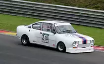 Mitzieher der Nr.215 anfahrt auf Rivage, Skoda RS, 1300 ccm, Bj. 1972, beim Dunlop FHR Langstreckencup, Youngtimer Festival Spa am 19.7.2015