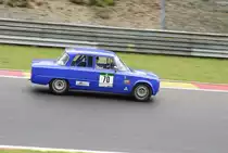Mitzieher der Nr.70 bei der Anfahrt auf Rivage, Alfa Romeo Giulia Super, 1570 ccm, Bj. 1964, beim Dunlop FHR Langstreckencup, Youngtimer Festival Spa am 19.7.2015
