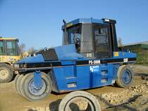 Caterpillar PS-300B am 18.04.2010 auf einer Baustelle in Junglinster (Lux.)