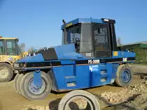 Caterpillar PS-300B am 18.04.2010 auf einer Baustelle in Junglinster (Lux.)