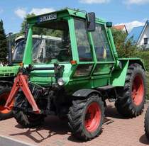 Deutz Intrac, ausgestellt bei der Oldtimerausstellung der  Alten Zylinder  Hilders im Juni 2015