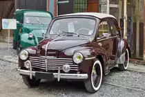. Renault 4 CV d�couvrable, Bj 1950 war zu der  Journ�e de la vieille carosserie  im Fond de Gras zu sehen. 26.07.2015  (Jeanny)
