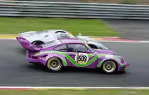 Nr.509 Porsche 911 RSR mitgezogen beim überholen eines Fort GT40, wärend des YT Rennen 2 beim Youngtimer Festival Spa am 19.7.2015