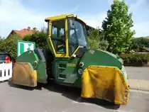 Hamm HD 150 TT (Baujahr 2007, zul. Gesamtgewicht 14.900 kg, Leistung 74,9 kW) eingesetzt bei Arbeiten an der B419 zwischen Wasserliesch und Oberbillig, 12.07.2015