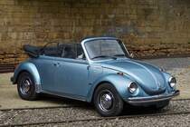 . VW Käfer Cabrio, gesehen bei der  Journée de la vieille carosserie  im Fond de Gras am 26.07.2015