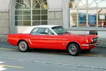 Ford Mustang Coupé 289er, Baujahr 1965-1966. Aufgenommen am 31. Juli 2015 in Wetzikon, Kanton Zürich, Schweiz