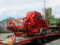 Deutz Fahr Mähdrescher zum Ziehen mit Traktoren am 31.07.15 in Bensheim 