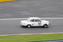 Mitzieher der Nr.176 BMW 2002 Ti, wärend des Regenrennen beim Dunlop FHR Langstreckencup, Youngtimer Festival Spa am 19.7.2015