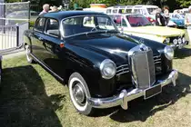 . Mercedes Benz 180, gesehen bei den Vintage Cars & Bikes in Steinfort. 02.08.2015 