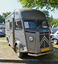 . Citro�n HY, Bj 1961, 1911 cm, 4 Zyl., 35 Ps (26 KW). Besonderheiten Verl�ngertes Chassis, erh�ter Dachaufbau, aufgenommen am 02.08.2015 bei den Vintage Cars & Bikes in Steinfort.    