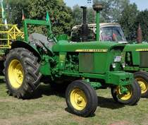 John Deere 3020, gesehen bei der Oldtimerausstellung in Gudensberg, Juli 2015