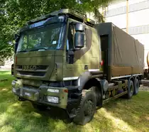 Iveco Trakker 450, der schwere LKW f�r den milit�rischen und zivilen Einsatz wird seit 2002 gebaut, 6.Int.Milit�r-Fahrzeugtreffen im Schweizerischen Milit�rmuseum Full, Juli 2015