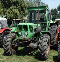 Deutz 10006 steht bei der Oldtimerausstellung in Gudensberg, Juli 2015