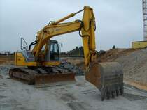 New Holland Kobelco E 235 SR am 28.10.2007 auf einer Baustelle auf dem Kirchberg bei Luxembourg