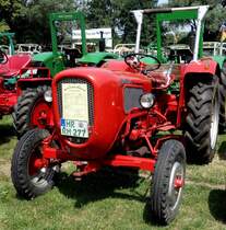 Güldner Burgund, gesehen bei der Oldtimerausstellung in Gudensberg, Juli 2015