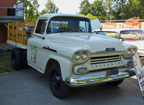 . Chevrolet Apache, gesehen am 02.08.2015 bei den Vintage Cars & Bikes Days 2015 in Steinfort
