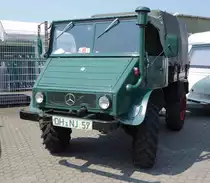 Unimog, gesehen auf einem Parkplatz im thüringischen Vacha. Die insgesamt 4 Fahrzeuge waren auf dem Heimweg vom Jahrestreffen des Unimog Veteranen Club UVC in der bayrischen Rhön.