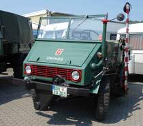Unimog, gesehen auf einem Parkplatz im thüringischen Vacha. Die insgesamt 4 Fahrzeuge waren auf dem Heimweg vom Jahrestreffen des Unimog Veteranen Club UVC in der bayrischen Rhön.