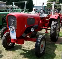 Güldner Burgund, gesehen bei der Oldtimerausstellung in Gudensberg, Juli 2015