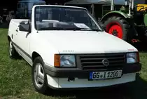 Opel Corsa Cabrio, gesehen bei der Oldtimerausstellung in Gudensberg, Juli 2015