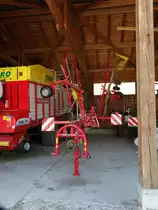 Pöttinger Kreiselschwader am 04.08.15 in Ottacker Allgäu 