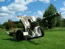 leichte Feldhaubitze 14/19 t (10cm) im Museum Poteau 44, 13.08.2005