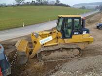 Caterpillar 963C am 31.03.2013 in der Nähe von Junglinster (Lux.)