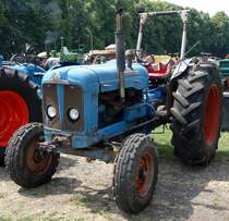Fordson Super Major steht bei der Oldtimerausstellung in Gudensberg, Juli 2015