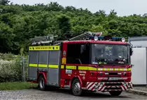 Dennis Feuerwehrfahrzeug, fotografiert am 28.06.2015.