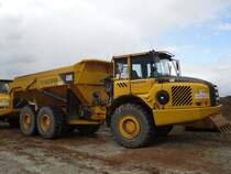 Volvo A 30E (Baujahr 2008, zul. Gesamtgewicht 23.060 kg, Leistung 250 kW) am 28.02.2010 auf einer Baustelle in der Nähe von Wengerohr