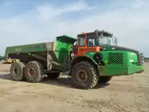 Volvo A 35E (Baujahr 2008, zul. Gesamtgewicht 28.100 kg, Leistung 309 kW) auf einer Baustelle in der Nähe des Flughafens von Lüttich (B) am 14.06.2009