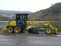 HBM-Nobas BG 110 TA-4 (Baujahr 2011, zul. Gesamtgewicht 11.800 kg, Leistung 97 kW) am 02.12.2012 in Machtum (Lux.)